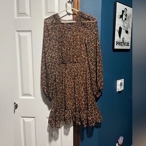Old Navy Leopard Print Long Sleeved Dress Size Medium